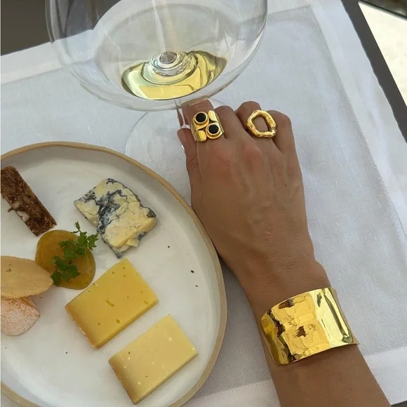 18 K Gold Plated Ring Set - Picture 5 of 12